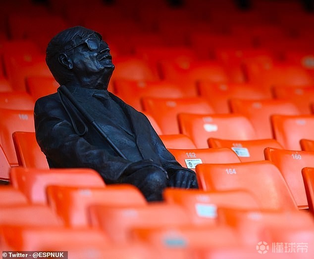 包含瓦伦西亚球员赢得球迷心声成最佳球员的词条