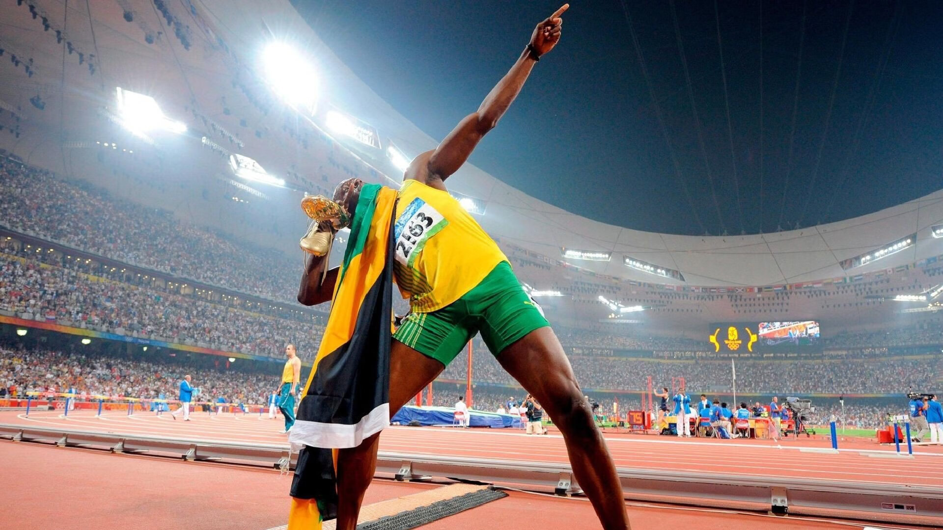 威尔士铁血晋级,托尼抢七封神,当足球与篮球的传奇在决战夜交响