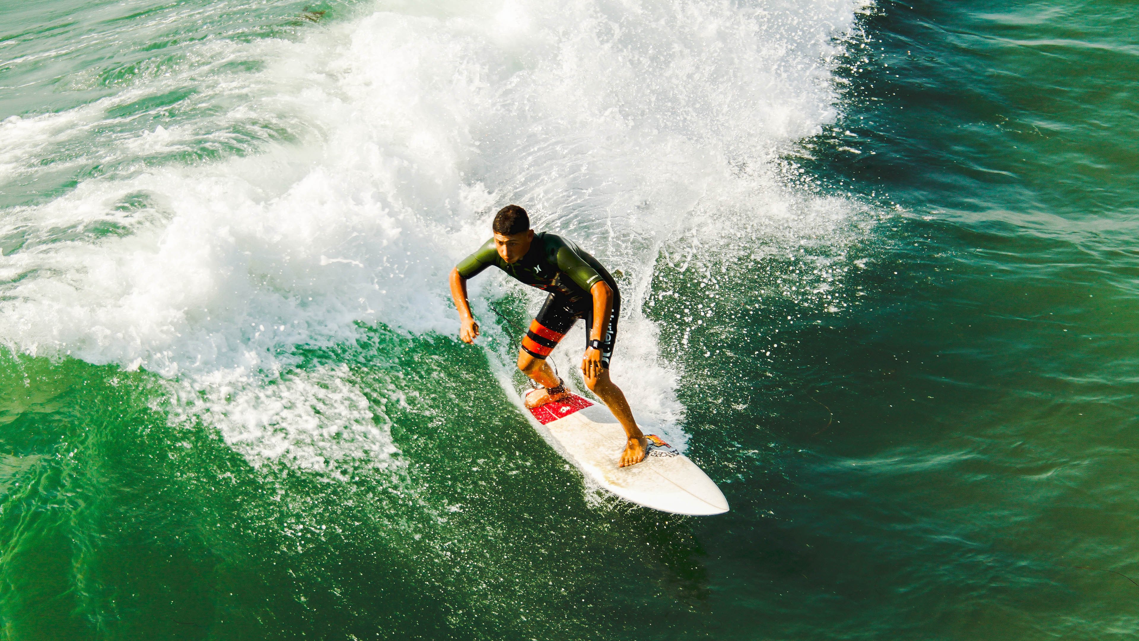 钢铁之城与沙漠之鹰的对决,毕尔巴鄂粉碎伊拉克,马丁内利压制级表现定乾坤