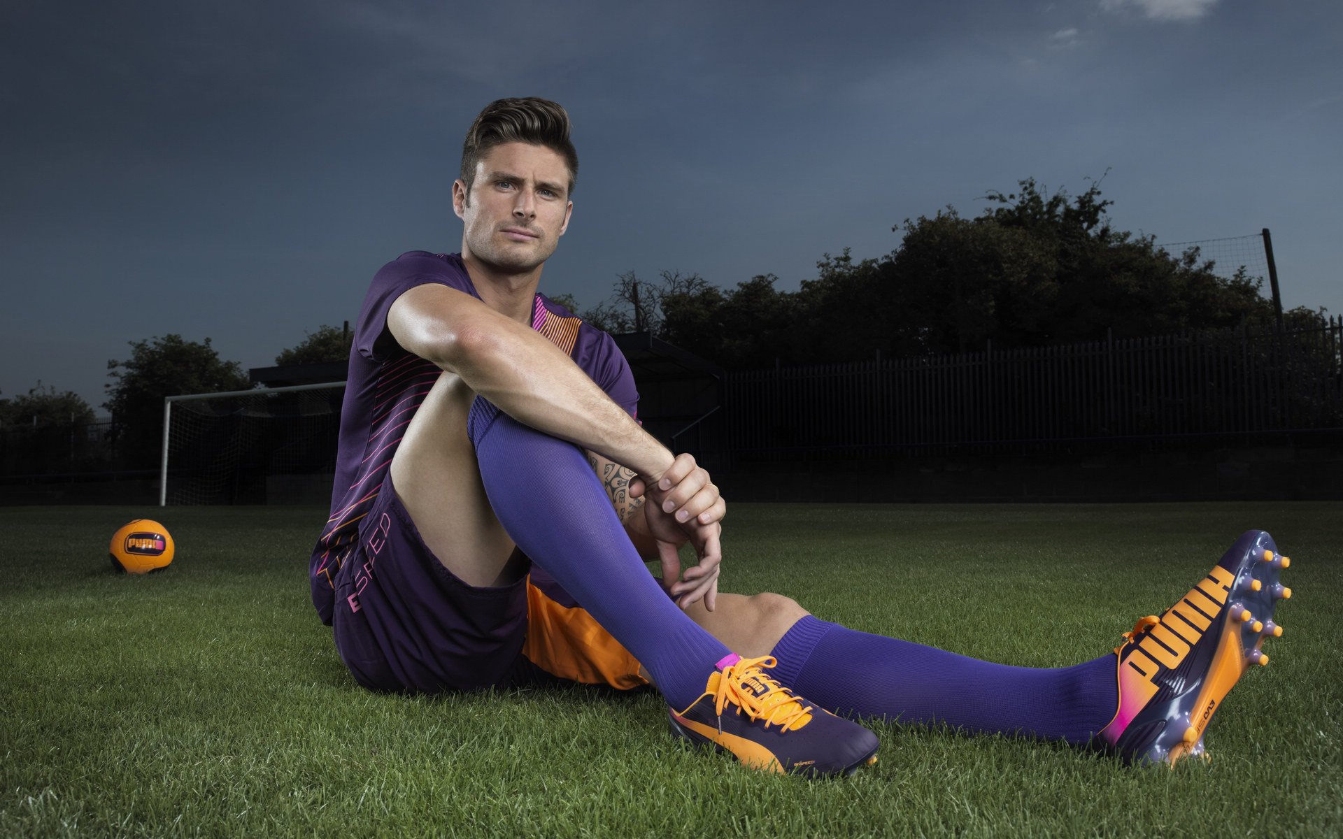 开云体育登录-美加墨世界杯之夜，爱德华兹如何成为全场唯一焦点