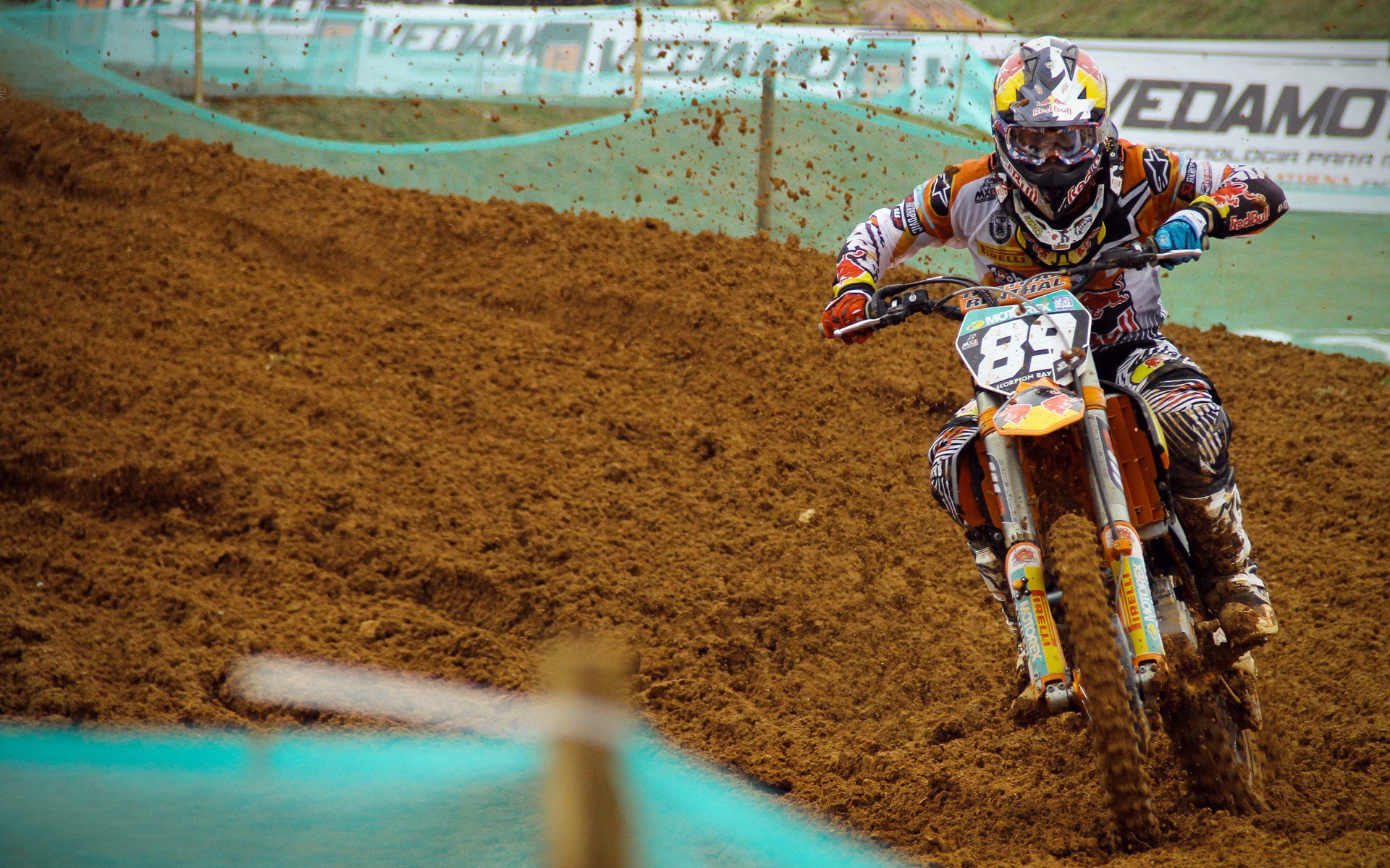 战术铁幕，伊朗如何以体系之力压制乌拉圭，巴尔韦德孤掌难鸣