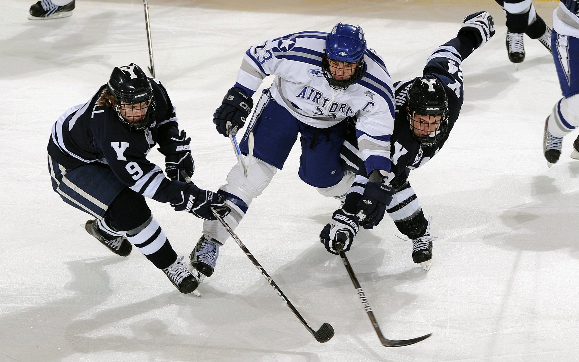 奥运周期关键战，荷兰关键战突围，巴拉圭成焦点试金石